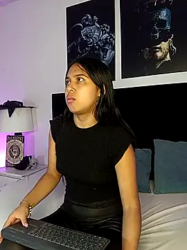 VioletaBliss1 online show from October 25, 2025, 11:51 am