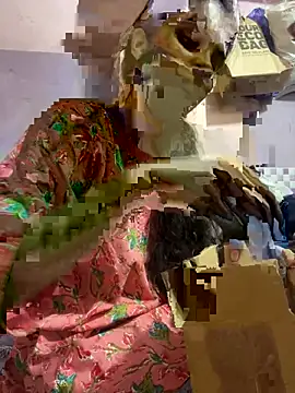 Snapshot of Sandhya_77 chatting on July 8, 2026, 6:18 am Sandhya 77 online show from July 8, 2026, 6:18 am