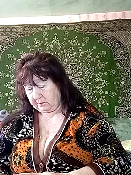 CrystalLime6411 online show from February 2, 2026, 10:25 am