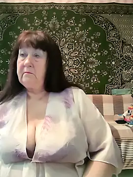 CrystalLime6411 online show from April 12, 2026, 11:15 am