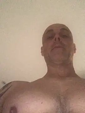 Snapshot of Andremann69 chatting on February 18, 2026, 11:06 am Andremann69 online show from February 18, 2026, 11:06 am