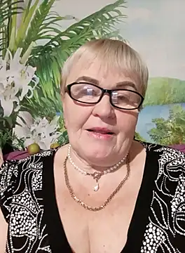 VioletSweet5566 online show from October 7, 2025, 5:32 pm