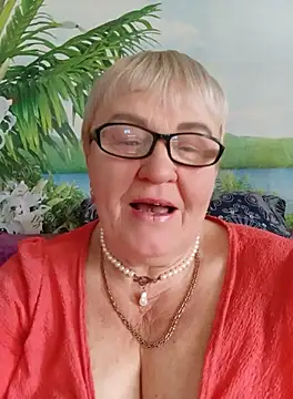 VioletSweet5566 online show from October 11, 2025, 11:09 am