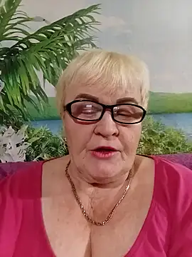 VioletSweet5566 online show from December 2, 2025, 7:31 pm