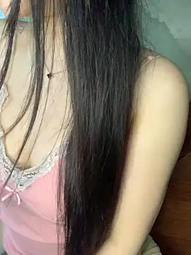 Snapshot of Lyly11 chatting on November 6, 2025, 2:01 am Lyly11 online show from November 6, 2025, 2:01 am