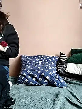 Snapshot of HardCouple33 chatting on February 16, 2026, 7:59 am HardCouple33 online show from February 16, 2026, 7:59 am