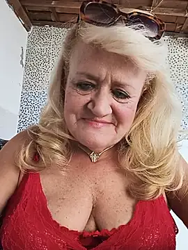 Belladama61 online show from July 18, 2026, 5:17 pm