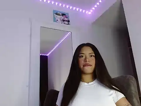 reina reina online show from September 25, 2025, 10:57 pm