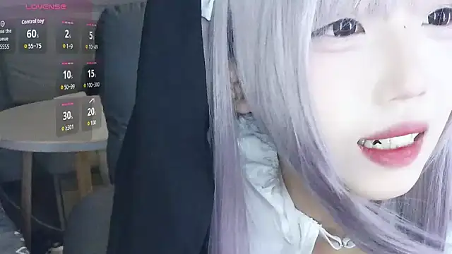 Snapshot of a5l2e0x chatting on October 19, 2025, 11:27 pm a5l2e0x online show from October 19, 2025, 11:27 pm