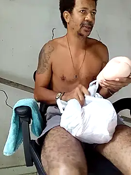 Snapshot of moreno25centimetro chatting on February 5, 2026, 10:31 am moreno25centimetro online show from February 5, 2026, 10:31 am