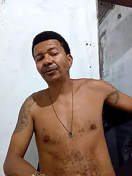 Snapshot of moreno25centimetro chatting on March 22, 2026, 10:24 pm moreno25centimetro online show from March 22, 2026, 10:24 pm