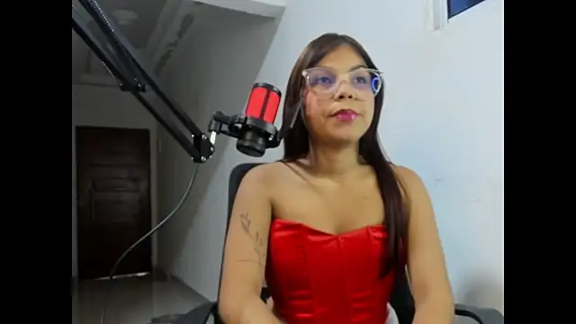 Goddes any online show from December 2, 2025, 11:00 pm