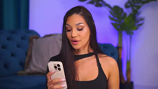 NinaSolenne online show from March 12, 2026, 8:37 pm