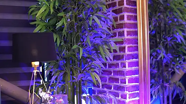 MillaSerene online show from November 2, 2025, 6:05 am