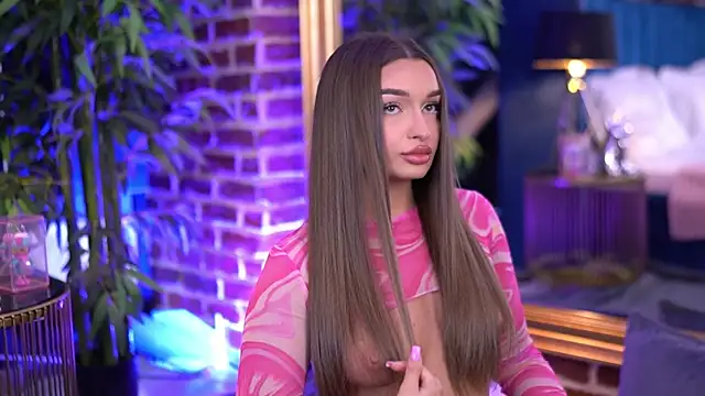 MillaSerene online show from November 8, 2025, 6:24 am