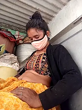 MISS LOVE 001 online show from October 24, 2025, 5:48 am