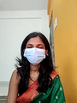 Shivani2002 online show from November 26, 2025, 1:28 am