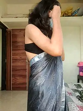 Shivani2002 online show from March 2, 2026, 10:00 am