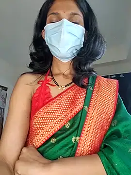 Shivani2002 online show from March 31, 2026, 9:43 am