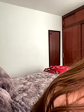 Cutie blondie online show from December 3, 2025, 4:49 pm