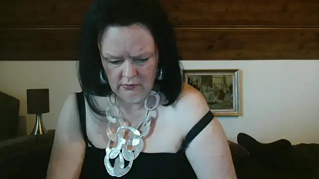 TiffanyMature online show from October 12, 2025, 2:16 pm