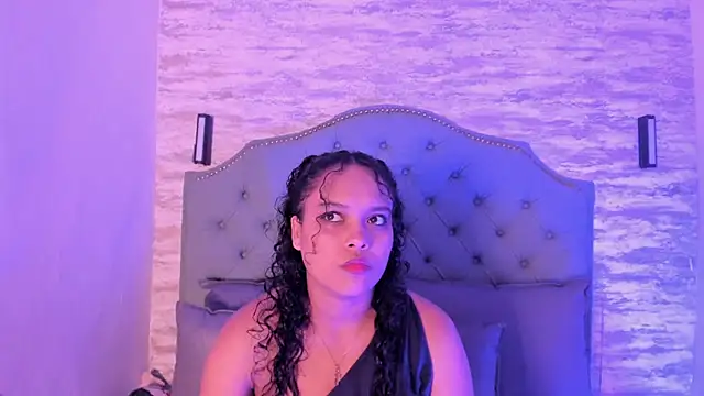 Snapshot of ValeriaJulio_ chatting on September 23, 2025, 11:35 am ValeriaJulio online show from September 23, 2025, 11:35 am