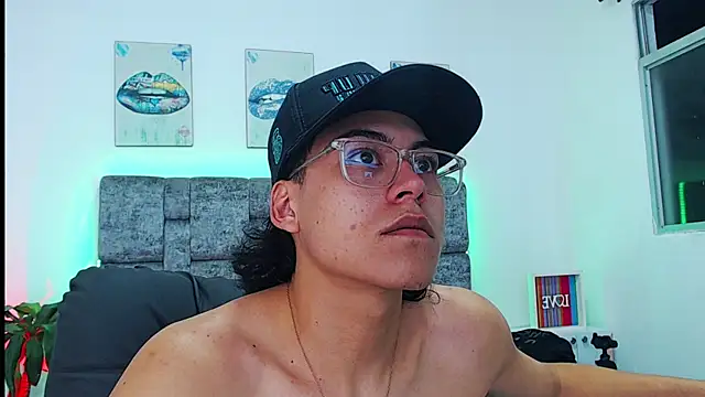 dirty model online show from September 14, 2025, 12:54 am