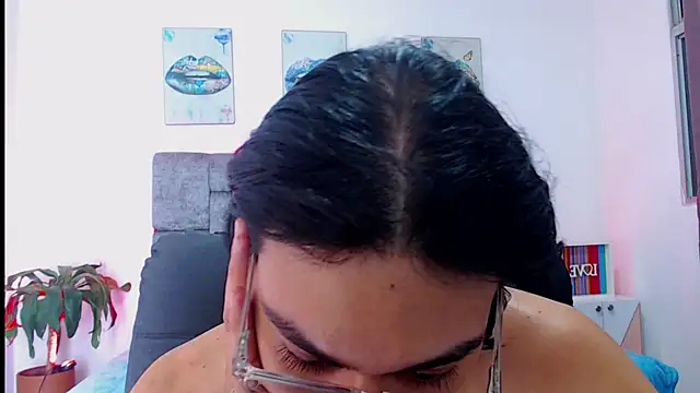 dirty model online show from September 15, 2025, 3:17 am