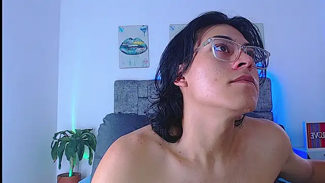 dirty model online show from September 15, 2025, 10:21 pm