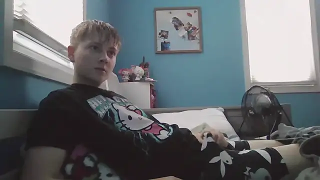 Liam axel35 online show from December 1, 2025, 8:58 pm