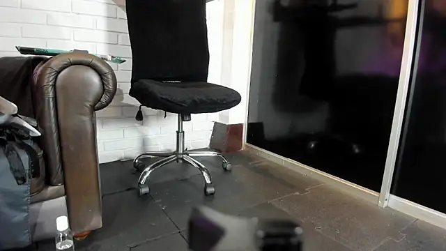 ItaloMoore online show from March 13, 2026, 11:17 am