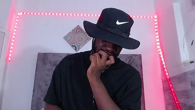 eebony stallion online show from April 8, 2026, 6:19 pm