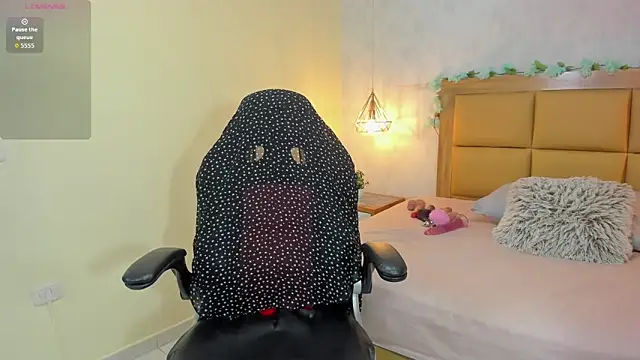 MELISSAROUGE online show from January 13, 2026, 7:30 pm