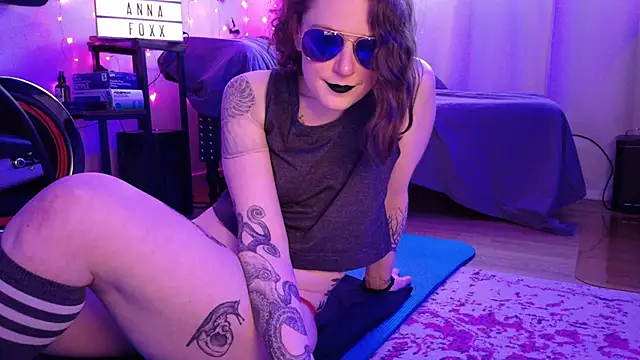 mistressannafoxx online show from March 10, 2026, 12:15 am