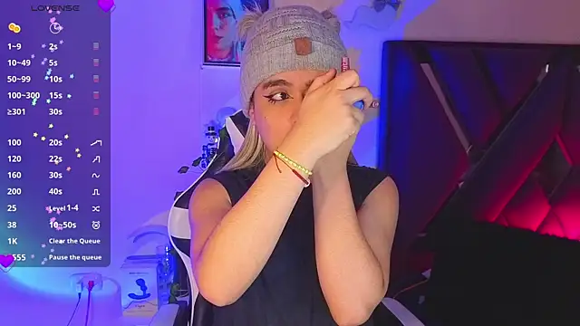 derek greyy  online show from November 12, 2025, 6:41 pm