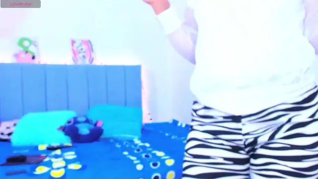 penelopestar 2 online show from September 11, 2025, 3:17 am