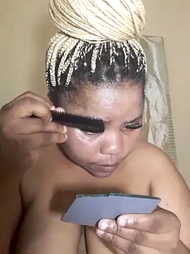 PRINCESSEMELXX93 online show from November 19, 2025, 2:44 am