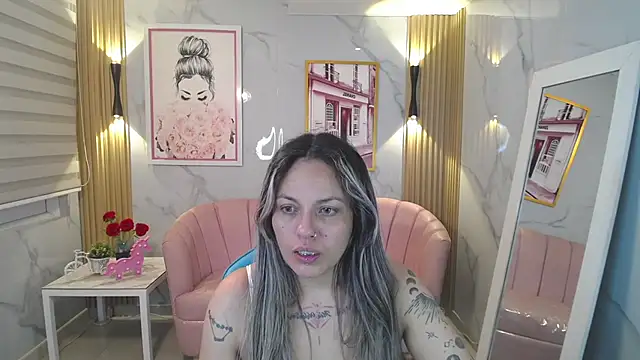 Jade Jones a online show from December 5, 2025, 3:37 am