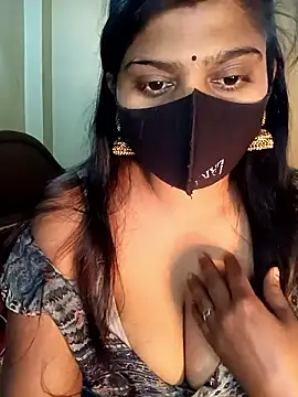 Snapshot of reena502 chatting on January 6, 2026, 12:47 am reena502 online show from January 6, 2026, 12:47 am