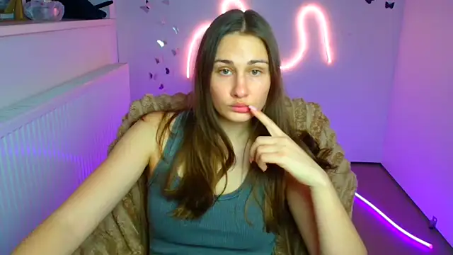 Stefanie Sweet online show from March 23, 2026, 6:06 am