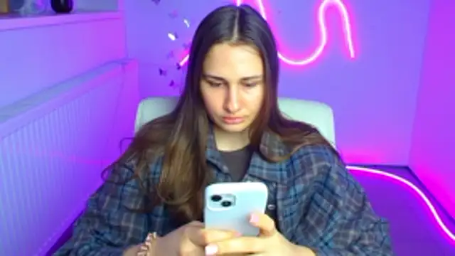 Stefanie Sweet online show from April 15, 2026, 5:36 am