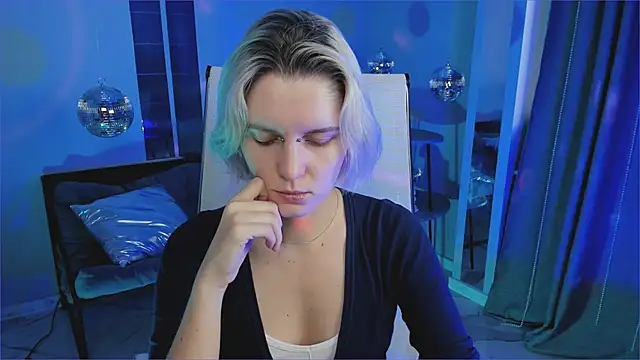 BethanyCloud online show from November 17, 2025, 5:57 am