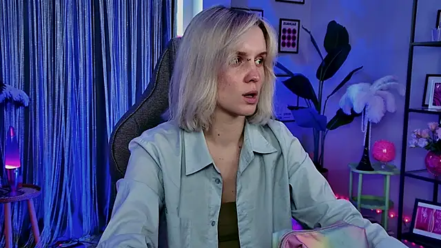 Snapshot of BethanyCloud chatting on June 4, 2026, 8:20 am BethanyCloud online show from June 4, 2026, 8:20 am