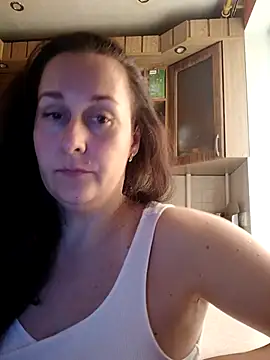 Amandda  online show from September 27, 2025, 2:44 pm