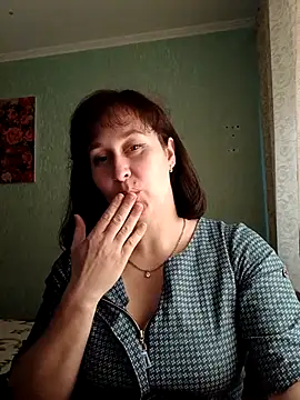 Amandda  online show from April 6, 2026, 12:39 pm