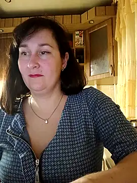 Snapshot of Amandda_ chatting on June 3, 2026, 7:08 pm Amandda online show from June 3, 2026, 7:08 pm
