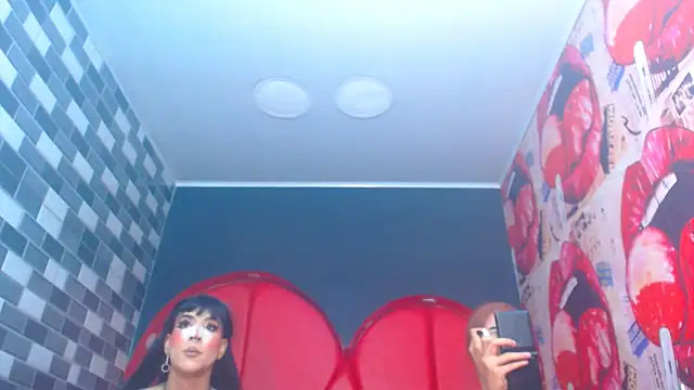 julessxcharlotte online show from November 6, 2025, 2:07 pm