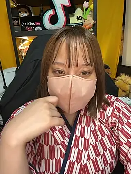 0kanna0 online show from September 18, 2025, 4:09 pm