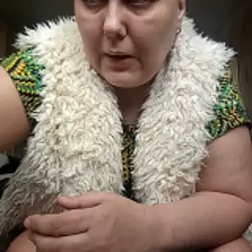 Tupo070481 online show from April 18, 2026, 12:31 pm