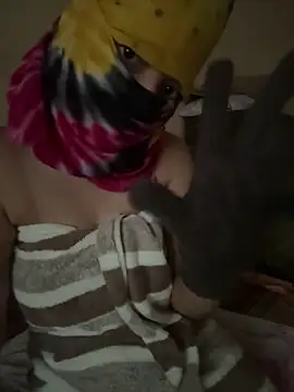 crazy111girl online show from February 12, 2026, 8:53 am